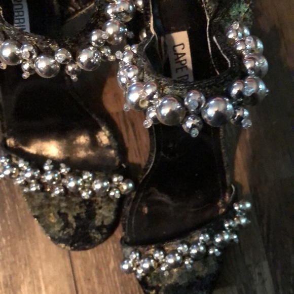 Cape Robbin black/greenish gold velvet sandals with silver beads size 6M - Picture 4 of 8